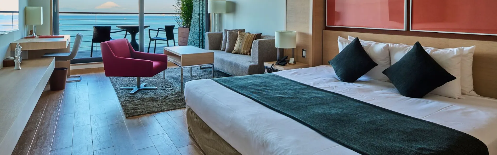 SCAPES THE SUITE