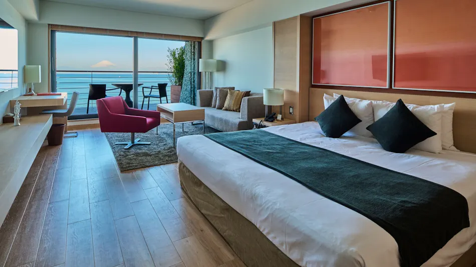 SCAPES THE SUITE