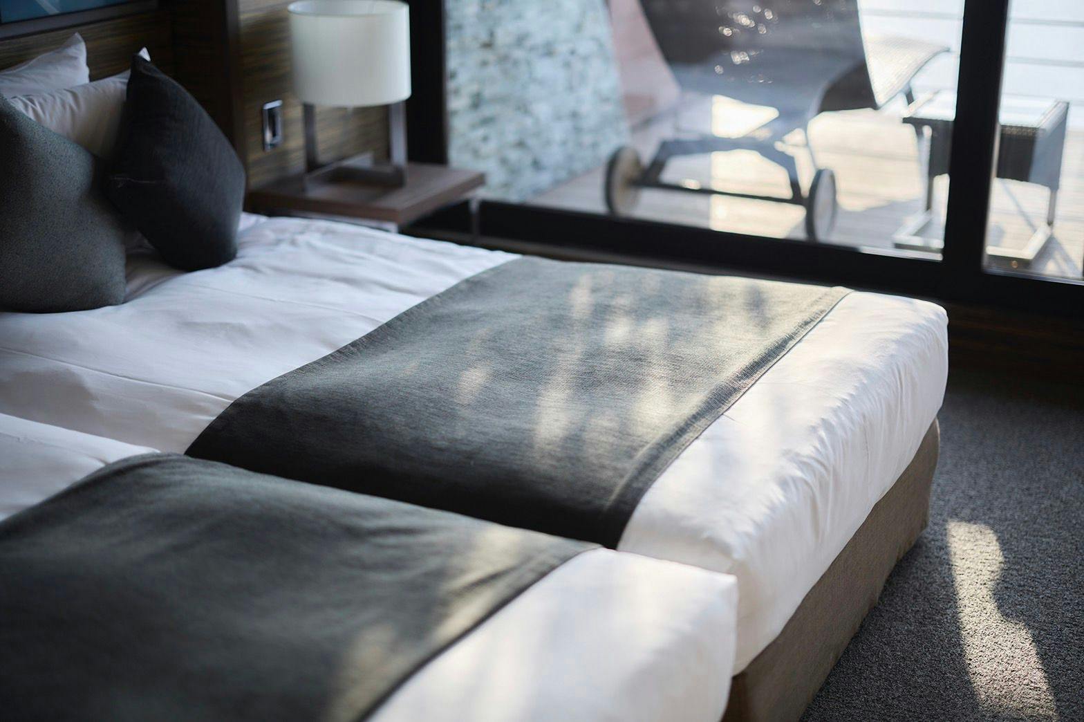 SCAPES THE SUITE