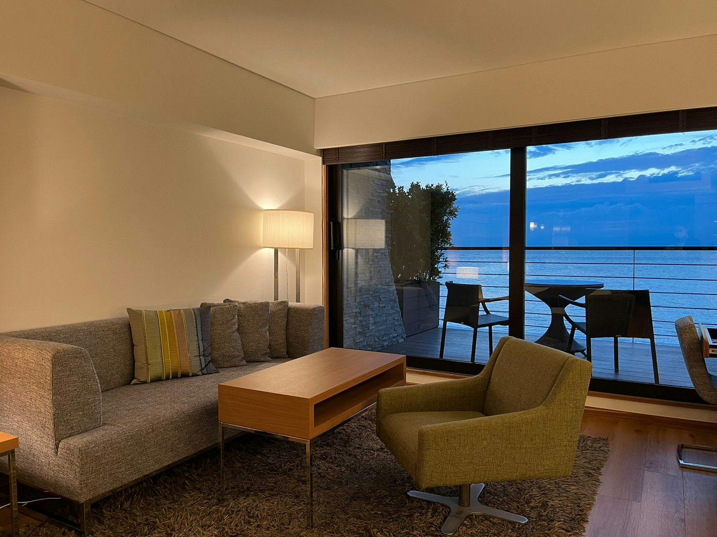 SCAPES THE SUITE