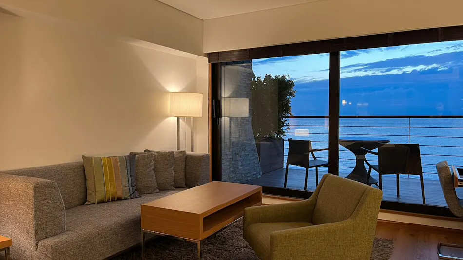 SCAPES THE SUITE