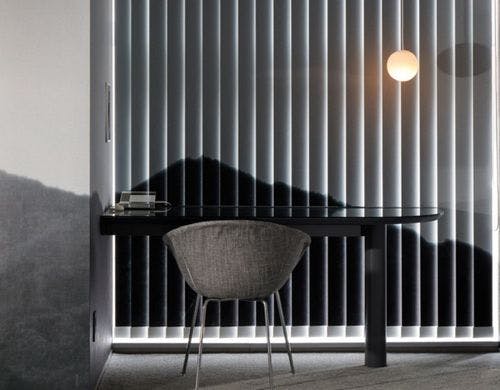 デザイナー：中山英之氏　Room No.202