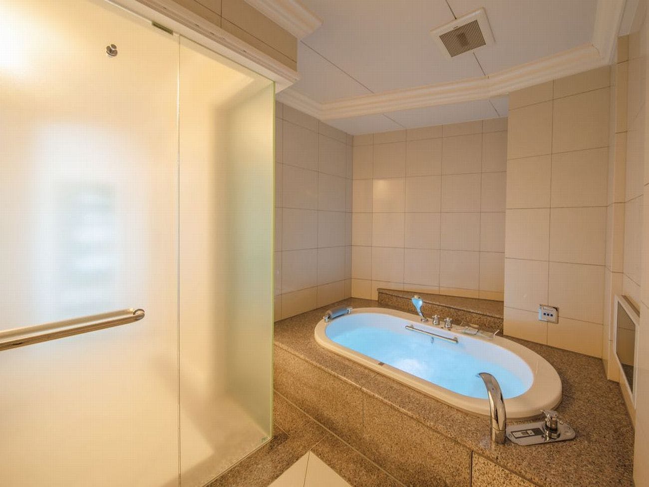 Twin sederhana (Imej jakuzi)