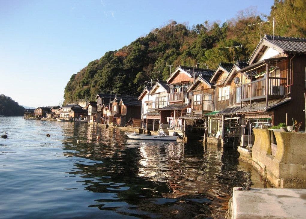 ฤดูใบไม้ผลิ ฤดูร้อน ฤดูใบไม้ร่วง ฤดูหนาว... "บ้านเรืออิเนะ" ในฤดูร้อน