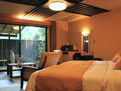 露天風呂付洋室「瑠璃」