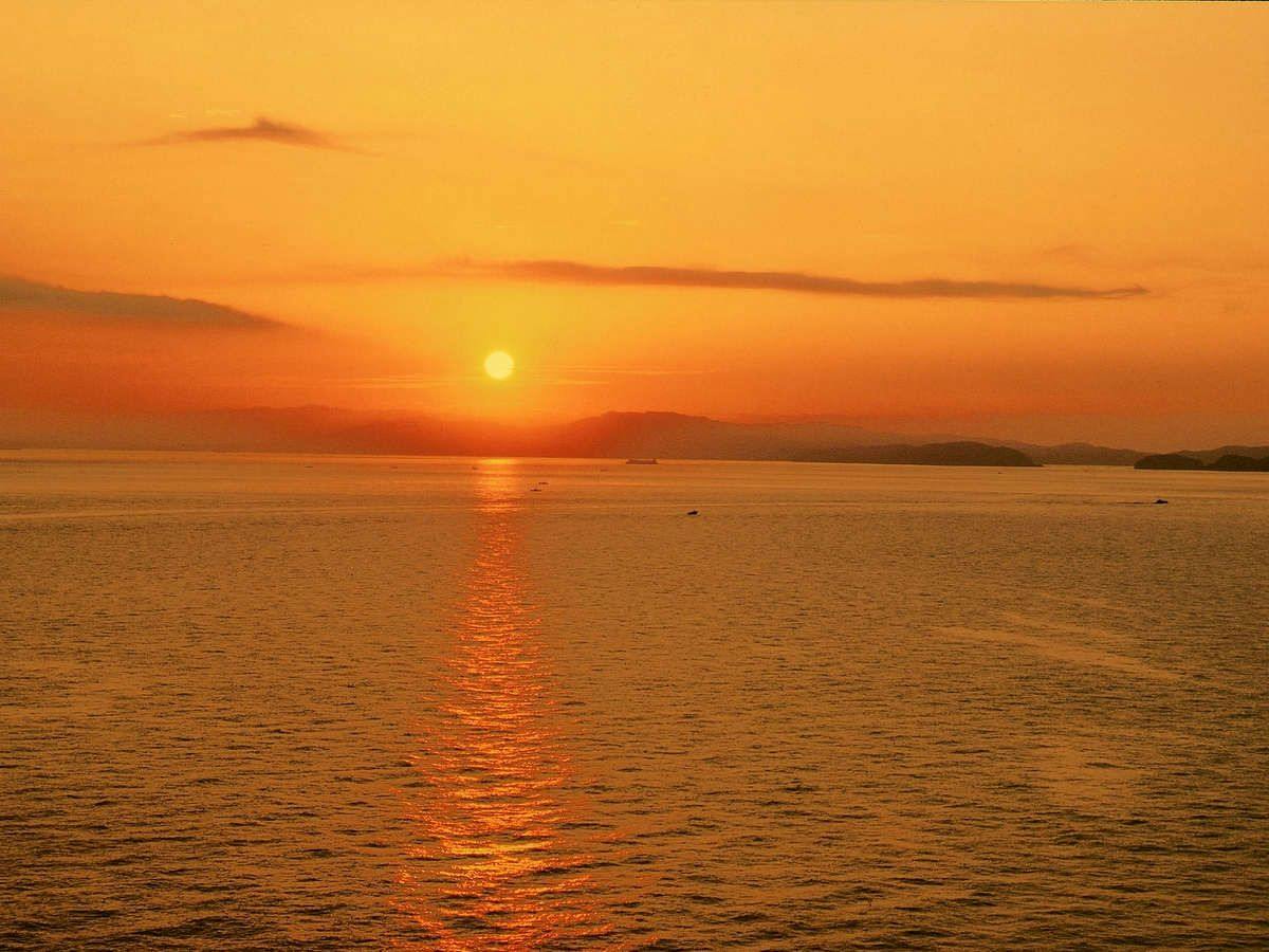 【夢大地】広がる海のパノラマと朝陽の絶景