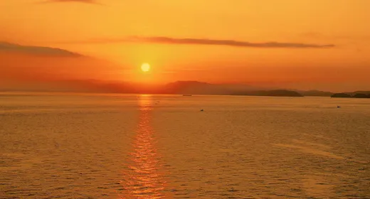 【夢大地】広がる海のパノラマと朝陽の絶景