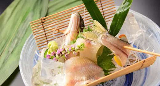 【期間限定】夏の鮎会席!旬の地鮎をとことん味わう!“嵐渓荘”の鮎づくし<貸切風呂無料>