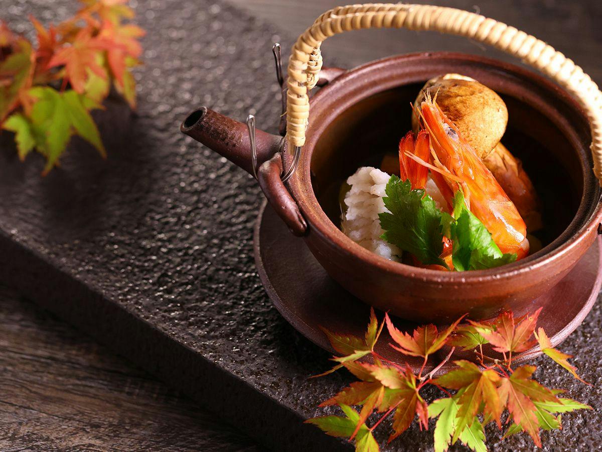 15周年特別企画【至高の一椀】松茸土瓶蒸しと旬彩の饗宴／季節の懐石料理と客室露天風呂を愉しむ