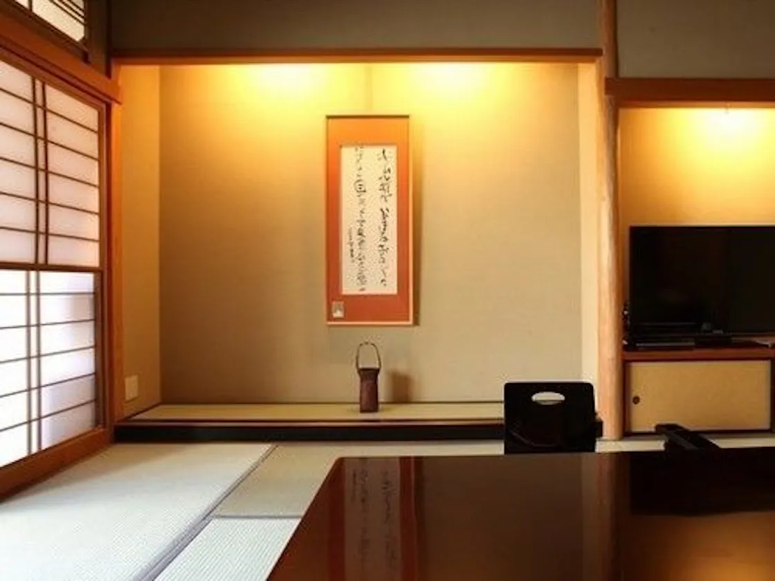 「さぎそう」「かたくり」和室