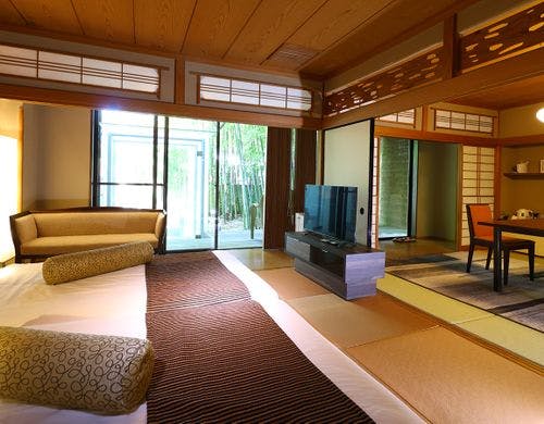 和室と調和するローベッド