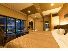 森に囲まれた癒しの宿　鬼岩温泉　了山