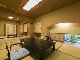 森に囲まれた癒しの宿　鬼岩温泉　了山