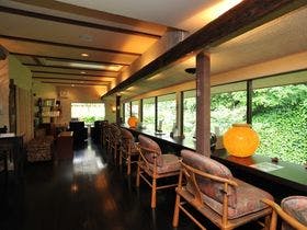 森に囲まれた癒しの宿　鬼岩温泉　了山