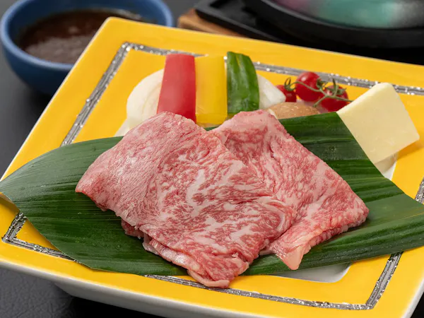 【やまぶき会席】彩り鮮やかな料理と14種の湯船で楽しいひと時を