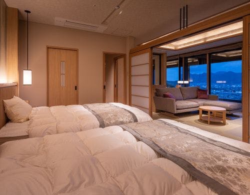 8階・展望風呂付和洋室