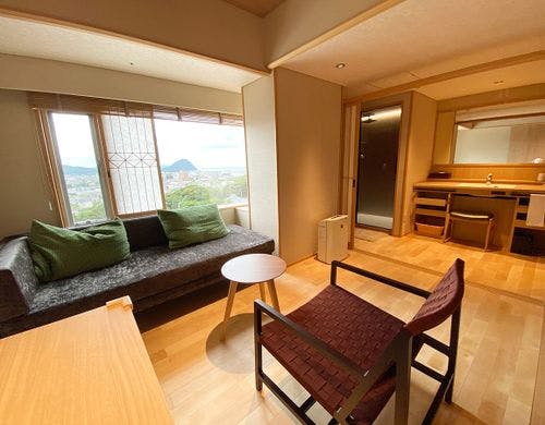 ７階和洋室（3名定員）ベッドとデイベッド