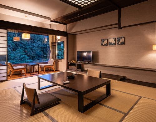 8階モダン客室（山側）一例