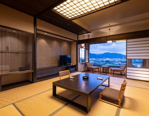 最上階8階～モダン和室（市内側）