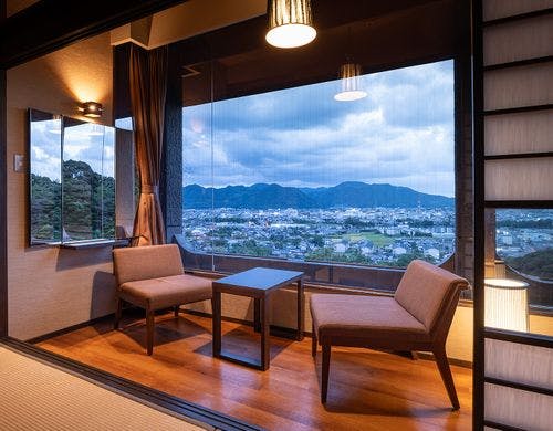 最上階8階～モダン和室（市内側）一例