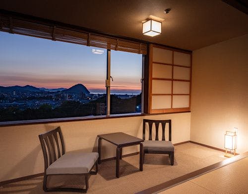 本丸和室10畳 5～6階（市内側）