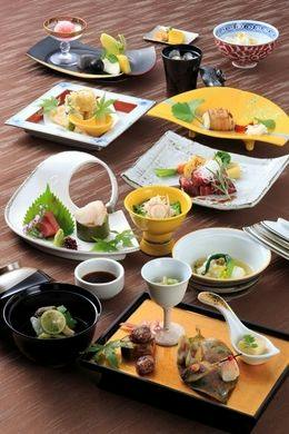 【2食付/会席】旬の味覚に舌鼓・落ち着いた空間でいただく美食旅