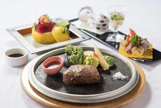 【2食付/会席】落ち着いた空間でいただく宮崎牛ステーキ御膳