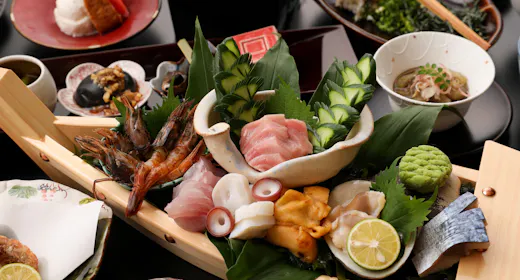 【舟盛りプラン】朝夕個室で手づくりできたて料理~源泉かけ流し大浴場&貸切風呂計9カ所湯めぐり