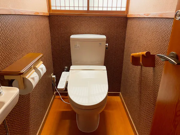 和室10畳温泉付「花ごよみ」トイレ