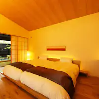 ห้องพักสไตล์ญี่ปุ่นพร้อมอ่างอาบน้ำกลางแจ้ง