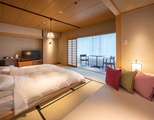 ソファーから眺める客室の様子