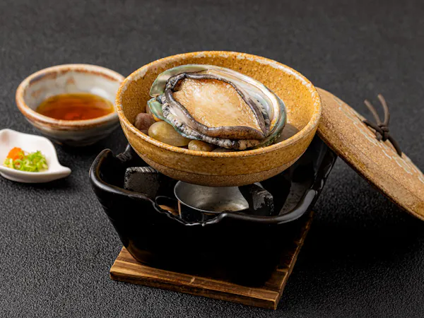 【鮑の酒蒸し+舟盛付】 新鮮な鮑の酒蒸しとお刺身の舟盛付きプラン