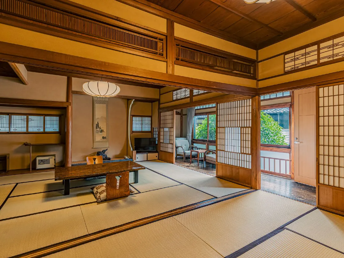 【本館和室8帖+次の間】