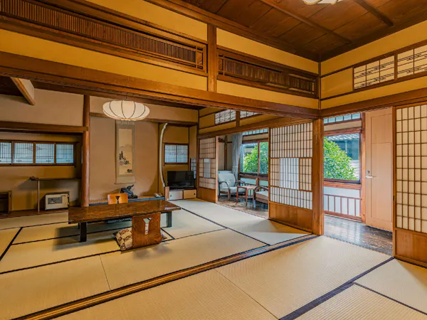 【本館和室8帖+次の間】