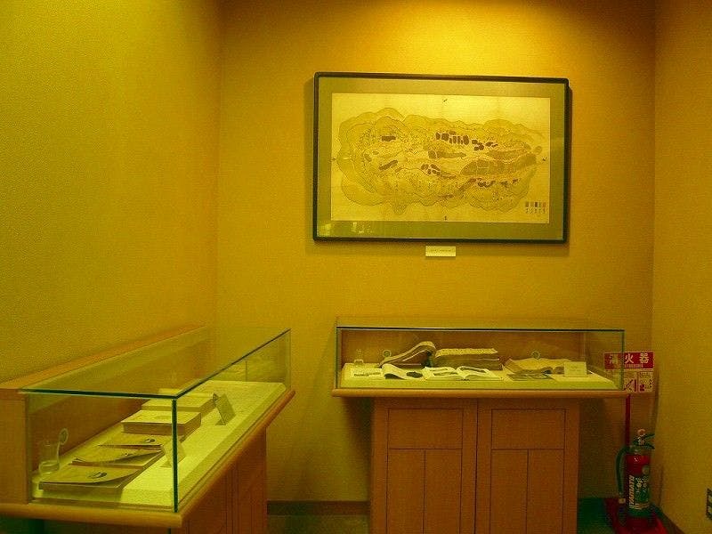 【ล็อบบี้】นิทรรศการเกี่ยวกับชิมาซากิ ฟูจิมูระในช่วงต้นยุคโชวะ