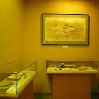 【ล็อบบี้】นิทรรศการเกี่ยวกับชิมาซากิ ฟูจิมูระในช่วงต้นยุคโชวะ