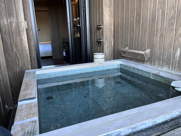 弐号館 客室内温泉