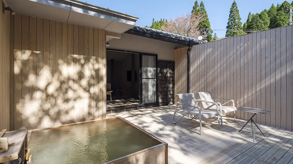 Fujinoya: Inn with Open-Air Baths for Couples