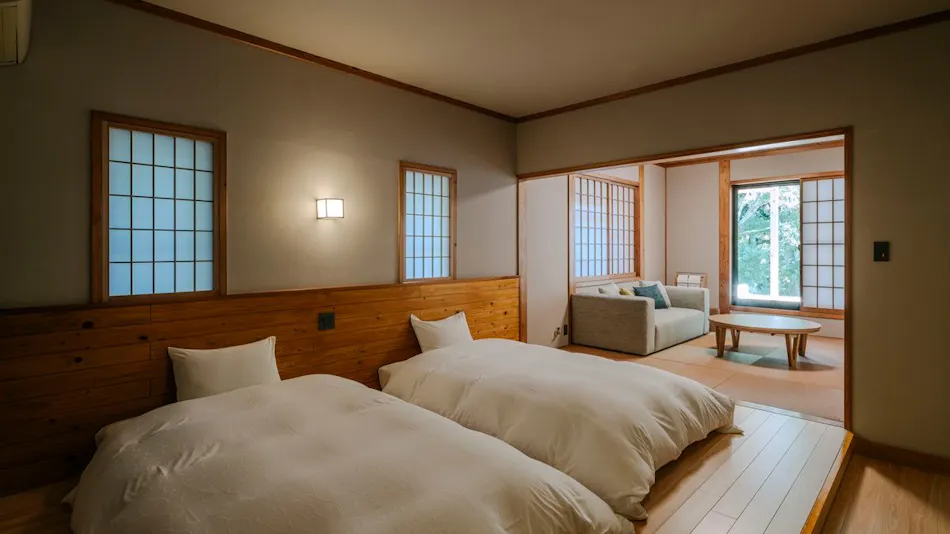 Fujinoya: Inn with Open-Air Baths for Couples