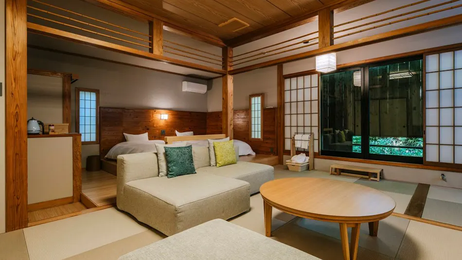 Fujinoya: Inn with Open-Air Baths for Couples