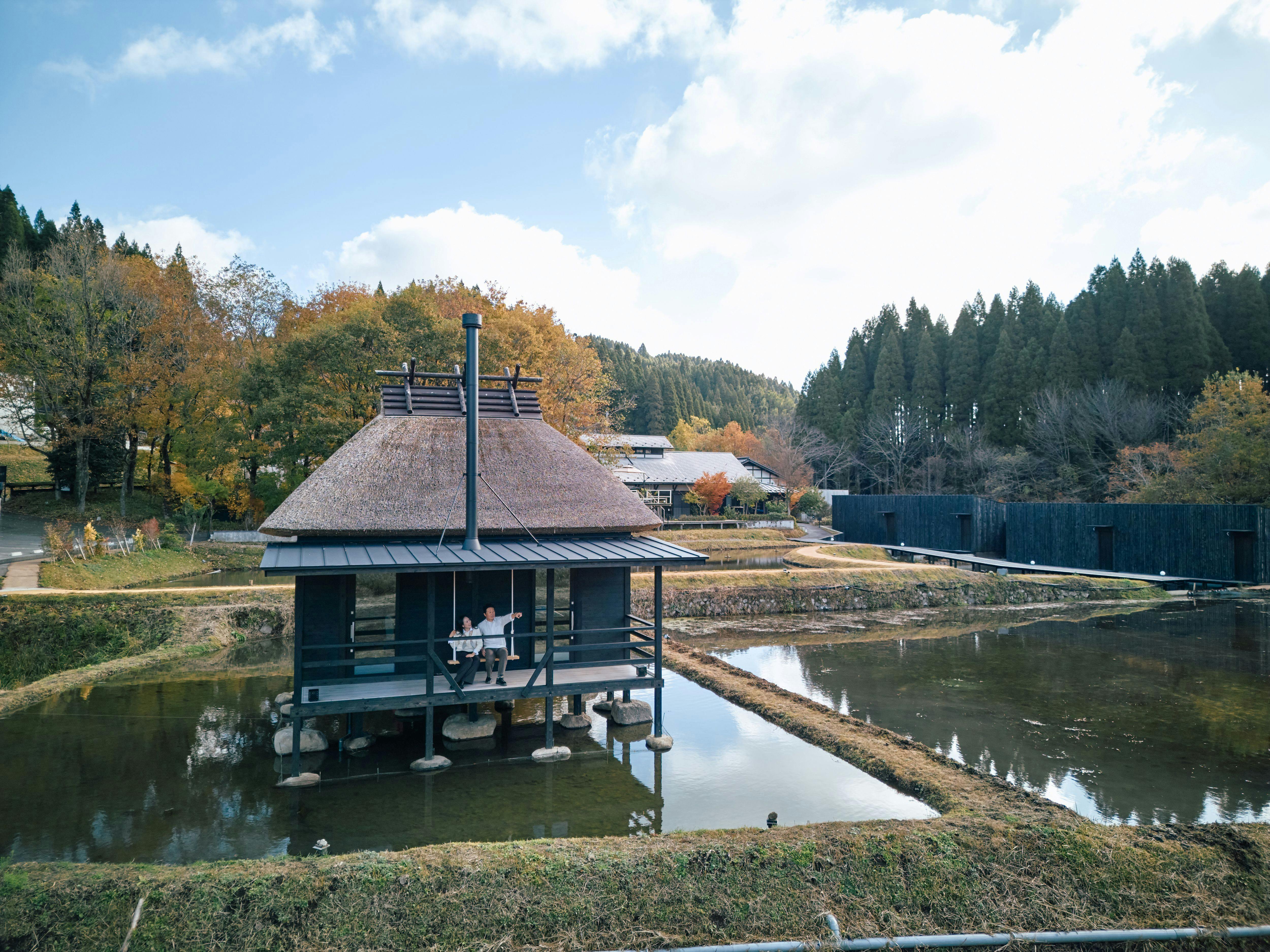 ご当地茅葺きカフェ