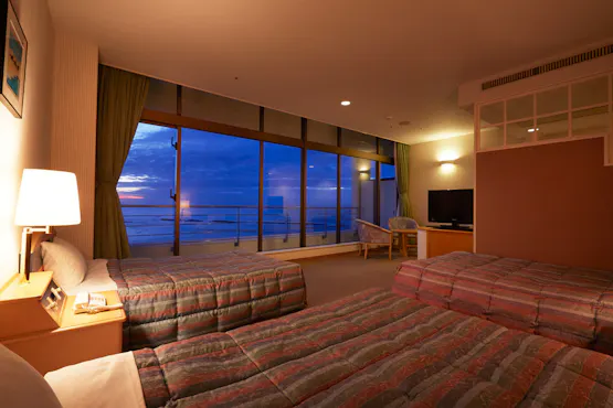 Bilik Triple Menghadap Laut