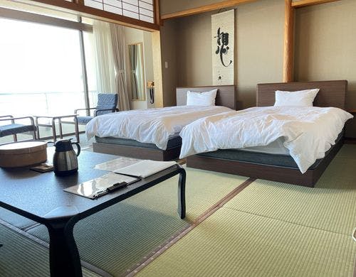 海は見えますが少し山寄りのお部屋です