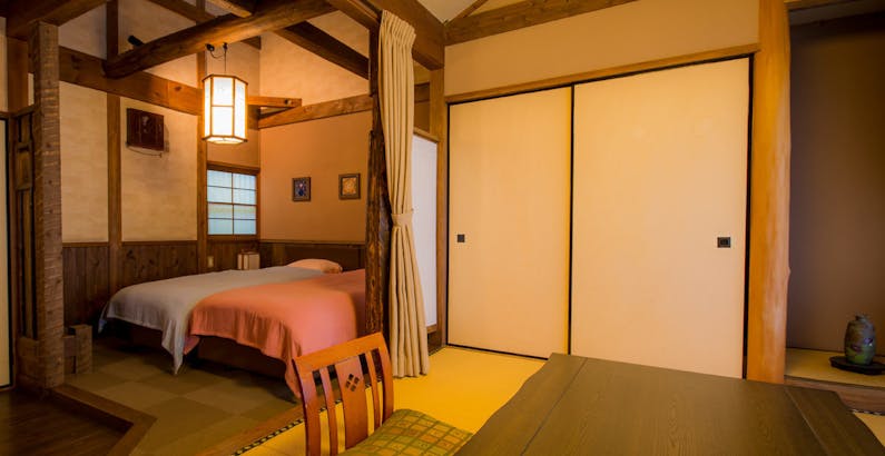 楓 萩 和室6畳 板の間6畳 ツインベッド付 早割28 お一人様最大2 0円引き ゆっくり11時チェックアウト 早期予約でお得に温泉満喫プラン 黒川温泉 お宿 のし湯 一休 Com