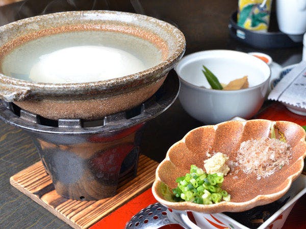 เต้าหู้ที่ทำจากน้ำพุร้อนเสิร์ฟในมื้อเช้า