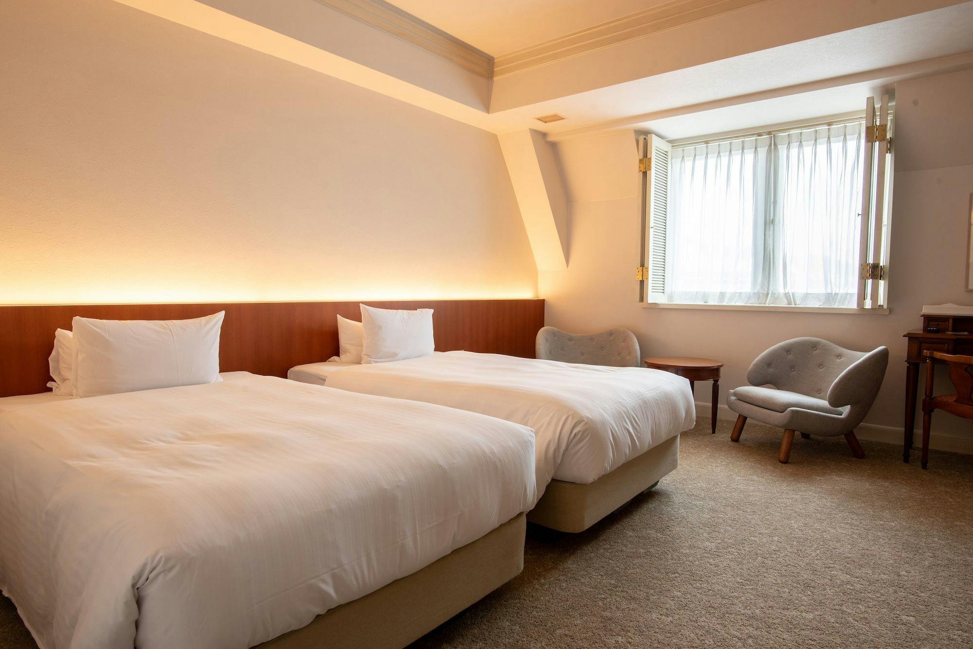 스탠다드 트윈 / 테라스 없음 / 최상층