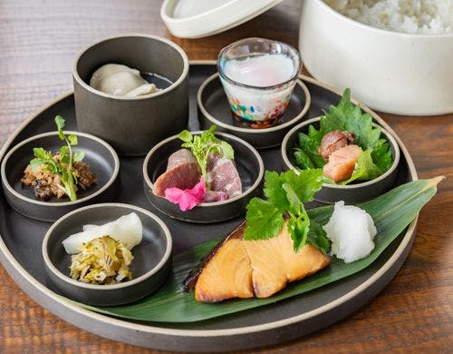 長崎の海の恵みを味わう、心ほどける朝食