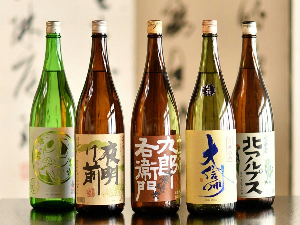 【1泊2食｜大人の晩酌】本棟造りの空間で、3種の利き酒と選べる1合、信州懐石と浅間の湯に酔いしれる夜