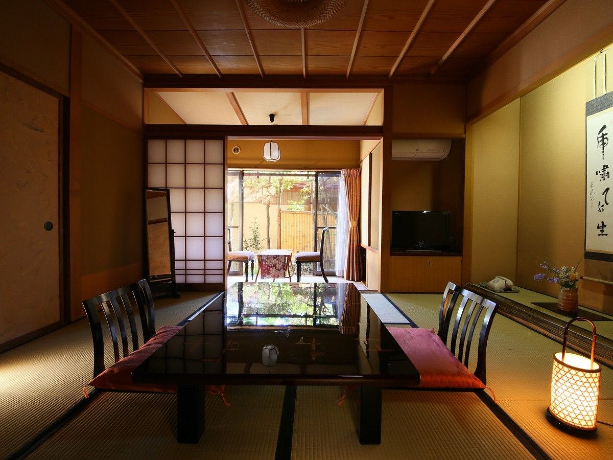 【和室8畳+坪庭】