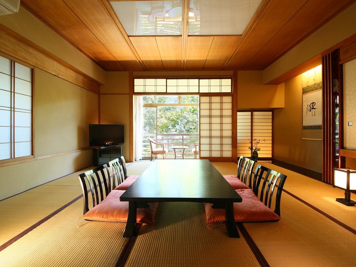 【ห้องสไตล์ญี่ปุ่น】10 เสื่อทาทามิ + ห้องถัดไป / น้ำพุร้อนพร้อมอ่างอาบน้ำในร่ม / ชั้น 2